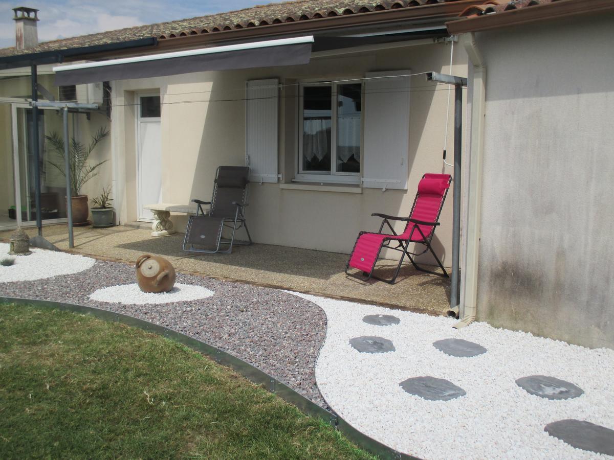 Chambre D'Hotes Les Ormeaux Saint-Georges-des-Côteaux Εξωτερικό φωτογραφία